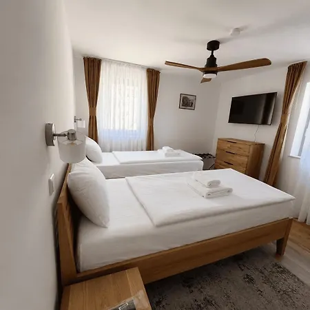 Hotel-weinhaus Heinrich Haupt Hotel